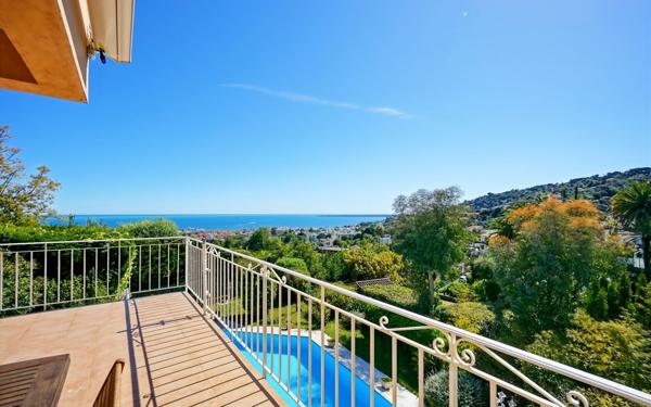 Maison à vendre    6 pièces •  Golfe Juan - Vallauris