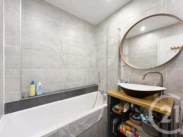 Appartement F3 à vendre  3 pièces - 66,68 m 2   LEVALLOIS PERRET  - 92