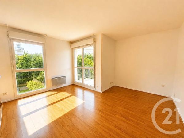 Appartement F2 à vendre  2 pièces - 40,28 m 2   MASSY  - 91
