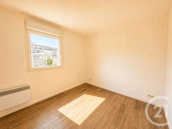 Appartement F2 à vendre  2 pièces - 40,28 m 2   MASSY  - 91