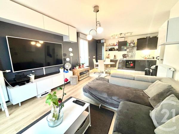 Appartement F3 à vendre  3 pièces - 60,77 m2 CLAYE SOUILLY - 77