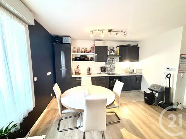 Appartement F3 à vendre  3 pièces - 60,77 m2 CLAYE SOUILLY - 77