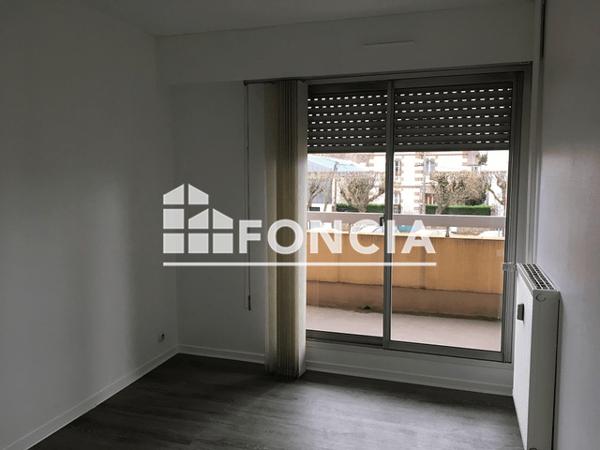 Location Appartement 3 pièces 68.96 m² - 16 PLACE DU VIEUX PRE -1ER GAUCHE 28100 DREUX Dreux 28100