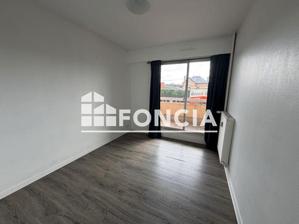Location Appartement 3 pièces 68.96 m² - 16 PLACE DU VIEUX PRE -1ER GAUCHE 28100 DREUX Dreux 28100