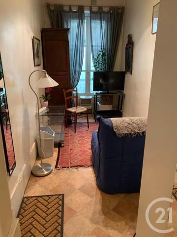 à vendre  24,76 m 2   PARIS  - 75007