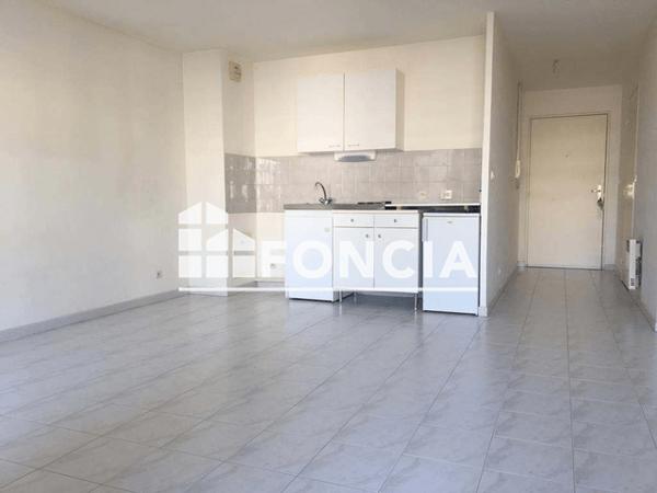 Location Studio 33.29 m² - 4-8 SQUARE DES FRERES AMBROGIANI Marseille 13008