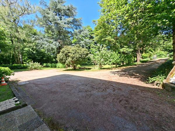 Maison Blanzy 9 pièce(s) 230 m2