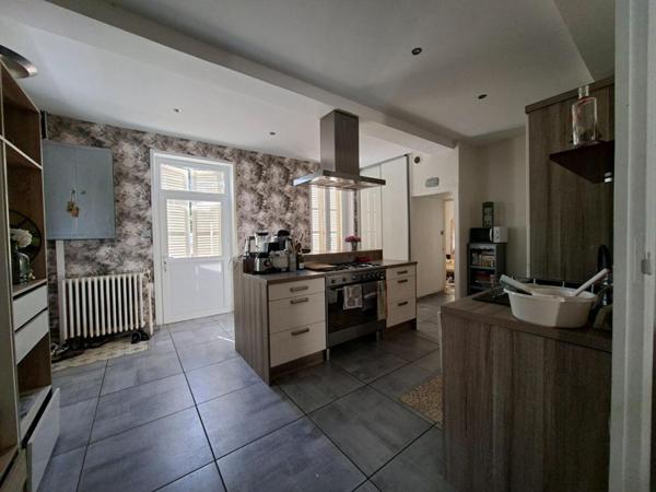 Maison Blanzy 9 pièce(s) 230 m2