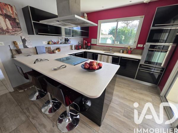 Maison à vendre 6 pièces 145 m² Pessac