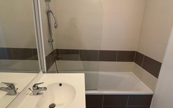 Appartement à louer    2 pièces • 47 m2 Annemasse