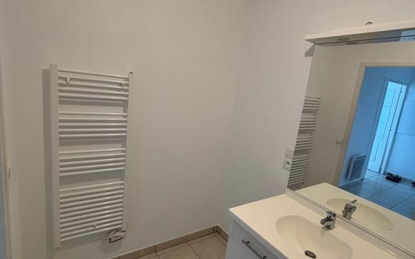 Appartement à louer    2 pièces • 47 m2 Annemasse