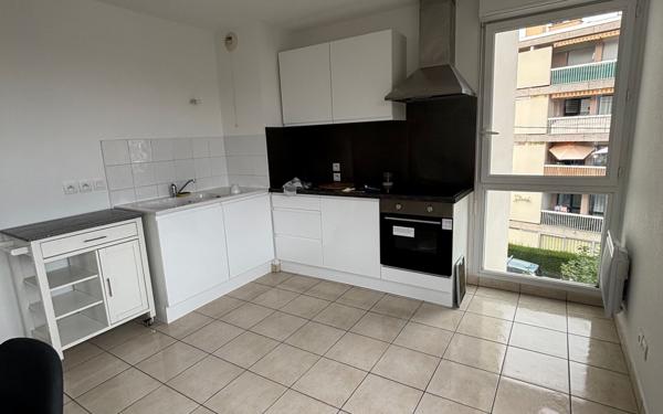 Appartement à louer    2 pièces • 47 m2 Annemasse