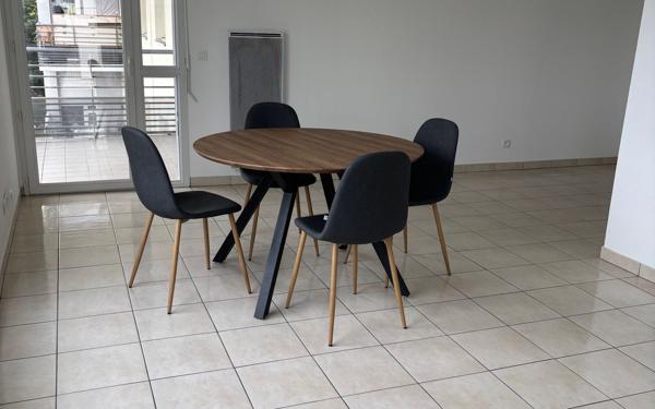 Appartement à louer    2 pièces • 47 m2 Annemasse