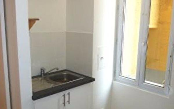 Appartement à louer    1 pièce •  Ivry-sur-Seine