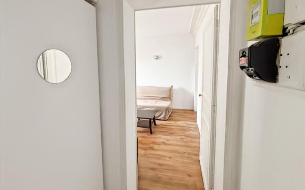 Appartement à vendre    2 pièces • 27,50 m2 Paris 15