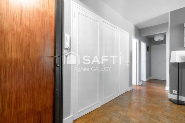 Emplacement privilégié proche des commerces et au calme