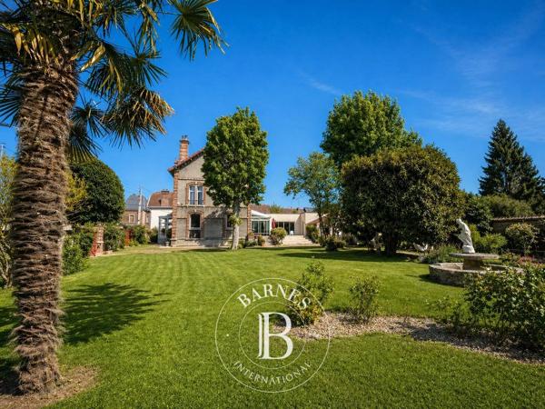 Gisors, Maison  245 m² à vendre