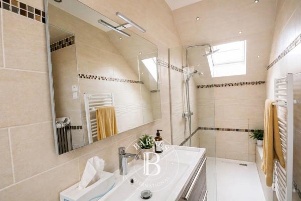 Gisors, Maison  245 m² à vendre