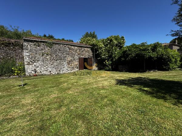 Maison familiale 120 m² avec piscine, suite parentale, grange et grand terrain