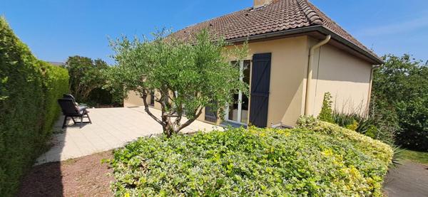 Maison Parné Sur Roc 5 pièce(s) 92.12 m2 - plain-pied - 946m² de jardin