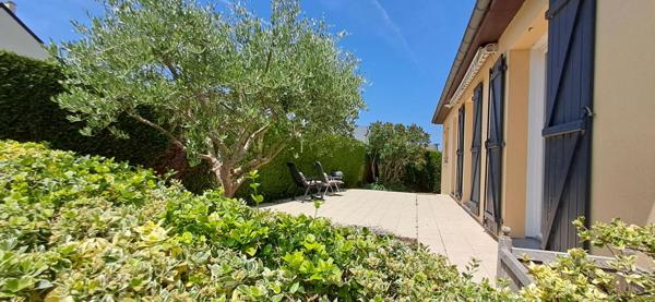 Maison Parné Sur Roc 5 pièce(s) 92.12 m2 - plain-pied - 946m² de jardin