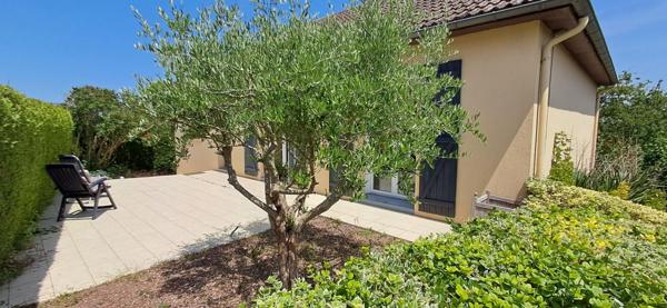 Maison Parné Sur Roc 5 pièce(s) 92.12 m2 - plain-pied - 946m² de jardin