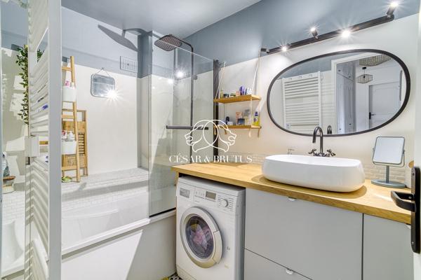 CALUIRE & CUIRE /CLOS BISSARDON – T4 Familial de 85 m² Entièrement Rénové avec Terrasse 16m2, Ascenseur Privatif & Garage Double.