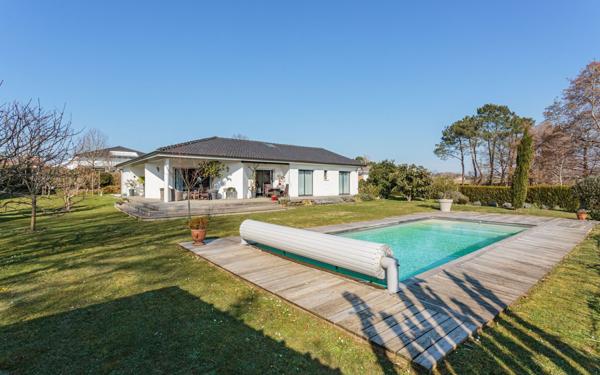 Maison à vendre    5 pièces • 150 m2 Saint-Martin-de-Seignanx