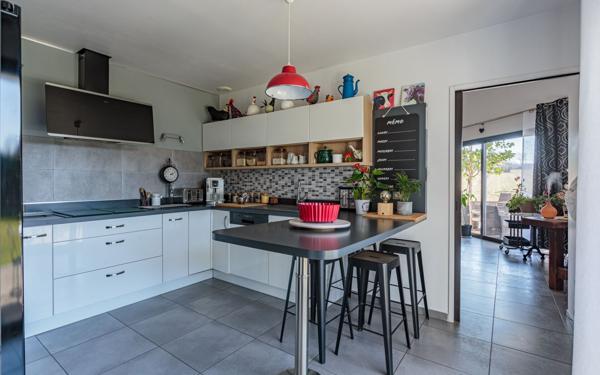 Maison à vendre    5 pièces • 150 m2 Saint-Martin-de-Seignanx