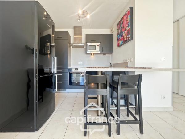 Lumière, calme, authenticité… Un art de vivre signé Pont Royal. appatement de 57m2 avec vue sur les collines, large terrasse,2 vraies chambres, piscine, place de parking, garage à vélos