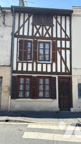 Châlons-en-Champagne - Centre-ville - Maison de ville en pan de bois à rénover

Idéalement si...