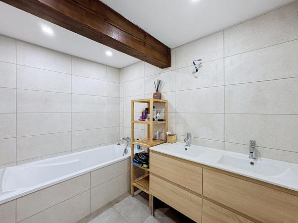 MAISON T5 – 188 m² – CLIMATISÉE – TERRASSE – 2 PARKINGS PRIVATIFS – 69320 FEYZIN