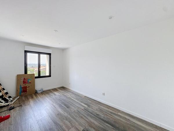 MAISON T5 – 188 m² – CLIMATISÉE – TERRASSE – 2 PARKINGS PRIVATIFS – 69320 FEYZIN