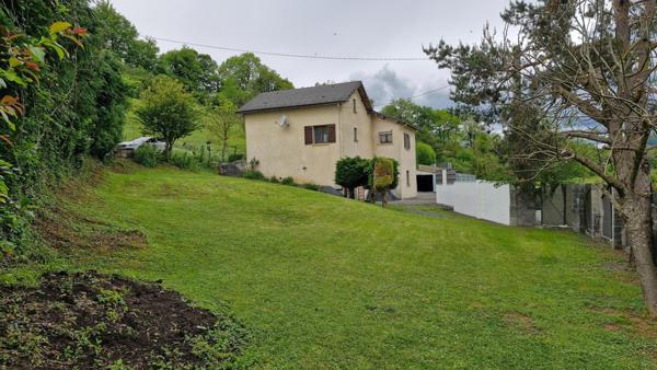 Maison très lumineuse sur un terrain de 2500m²