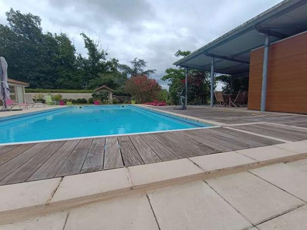 Coutras (33230) – Propriété rare avec parc, piscine et prestations haut de gamme