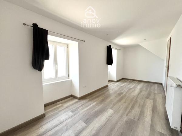 Maison
                                                                                                                                                                                                                                                                                                                        4 pièce(s)                                                                                                                                                                                                          3 chambre(s)                                                                                                                                                                                                          131  m²