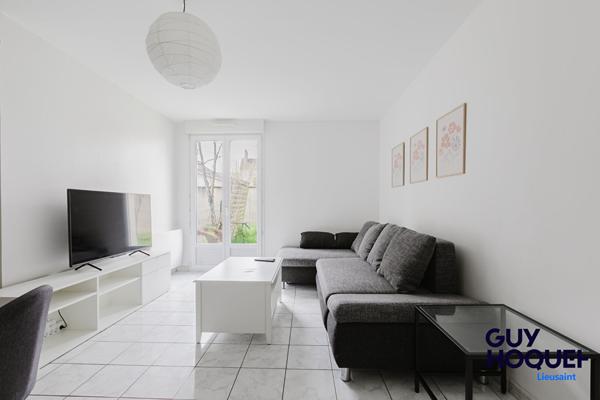 Appartement Lieusaint appartement 2 pièce(s) 40 m2 avec Box, Place de parking et jardin !