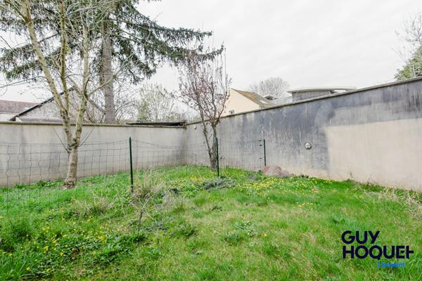 Appartement Lieusaint appartement 2 pièce(s) 40 m2 avec Box, Place de parking et jardin !