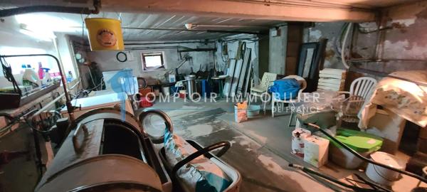 Immeuble
                                                                                                                                                
                                                                                                                                                
                                                                                                                                                
                                                    
                                                                                                                                                                                                                                                                                                                        740  m²                                                                                                                                                                                                         2 etage(s)