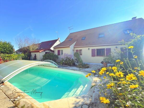 À vendre – Maison rénovée avec piscine couverte, proche Vendôme
