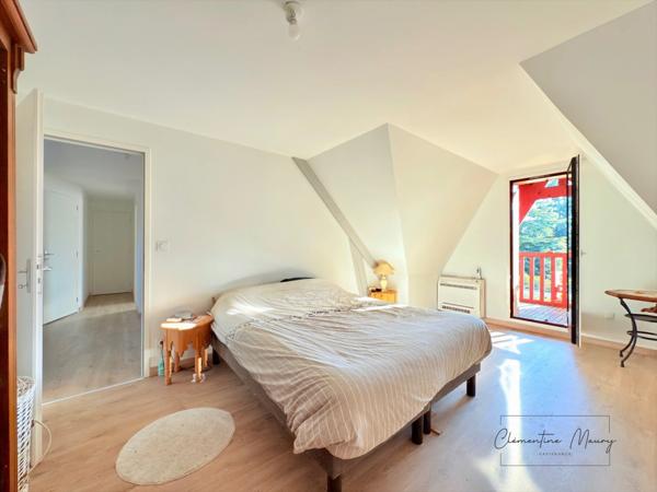 À vendre – Maison rénovée avec piscine couverte, proche Vendôme