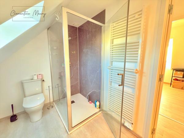 À vendre – Maison rénovée avec piscine couverte, proche Vendôme