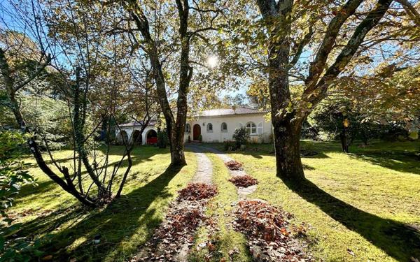 Maison à vendre    5 pièces •  Lit-et-Mixe