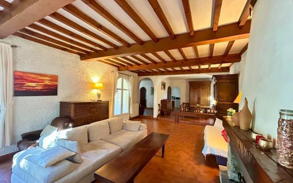 Maison à vendre    5 pièces •  Lit-et-Mixe