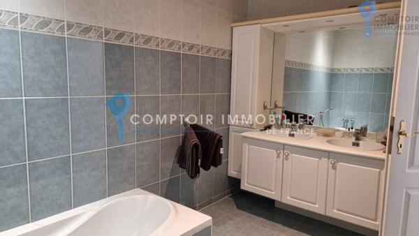 Villa
                                                                                                                                                                                                                                                                                                                        5 pièce(s)                                                                                                                                                                                                          4 chambre(s)                                                                                                                                                                                                          87  m²