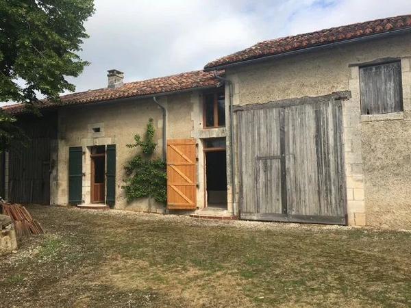 Superbe propriété de campagne au calme, 142 m², 12944 m² de terrain, 4 grandes dépendances