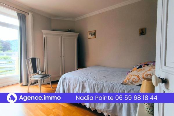 À vendre - Maison traditionnelle, 10 pièces située à Argelès-Gazost (65400)