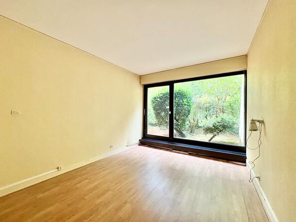 Appartement Verrieres Le Buisson 2 pièce(s) 59 m2