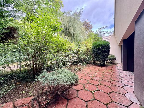 Appartement Verrieres Le Buisson 2 pièce(s) 59 m2