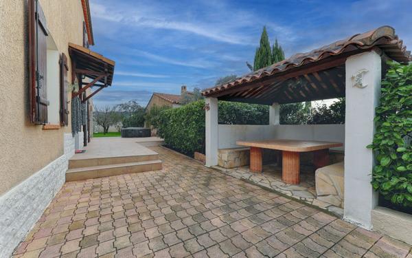 Maison à vendre    5 pièces • 140 m2 Gignac-la-Nerthe